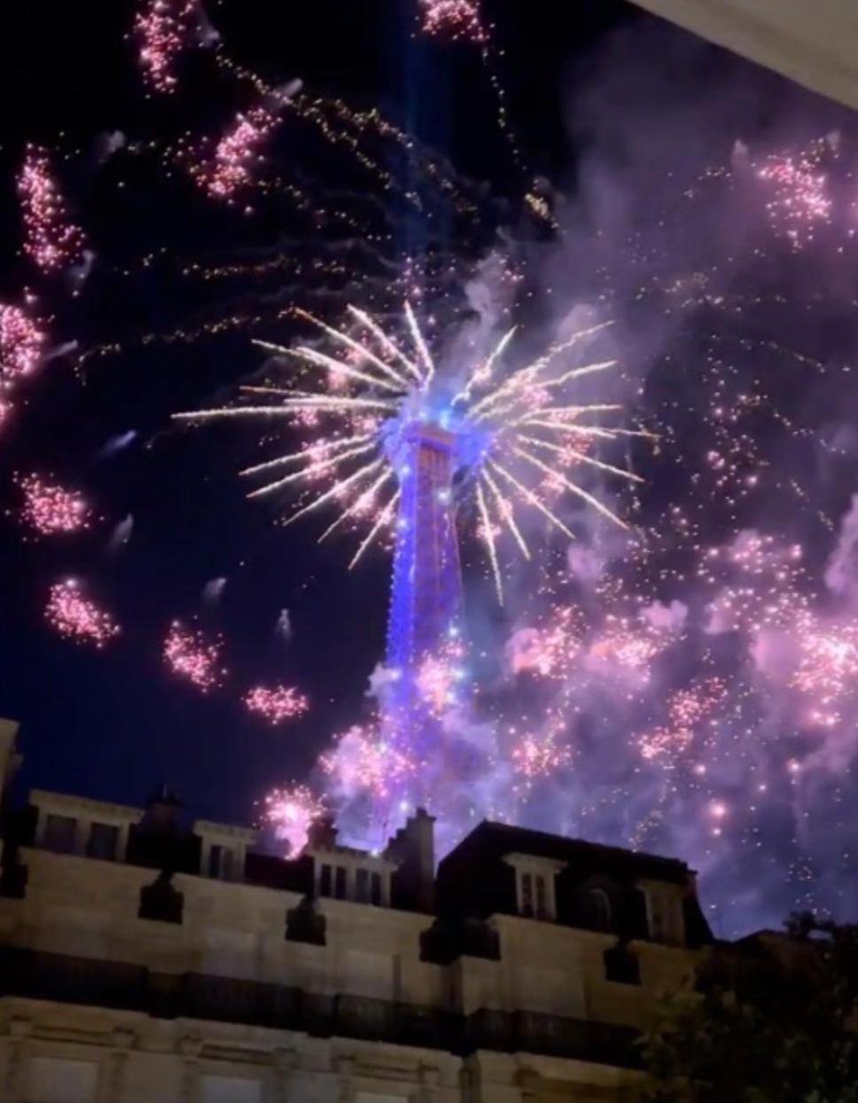 Appartement Luxury With A View Of The Eiffel Tower Parijs