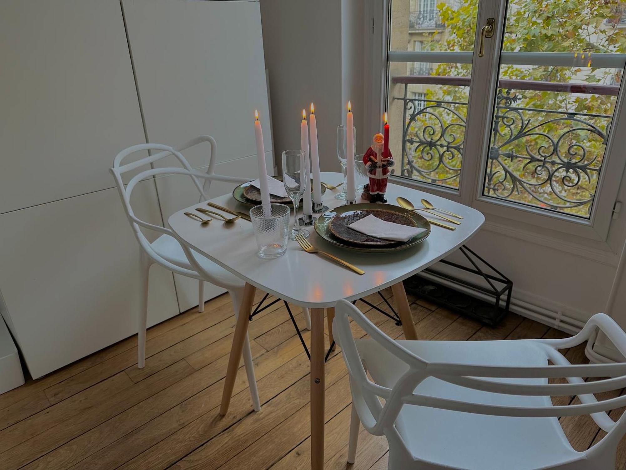 Luxury With A View Of The Eiffel Tower Parijs